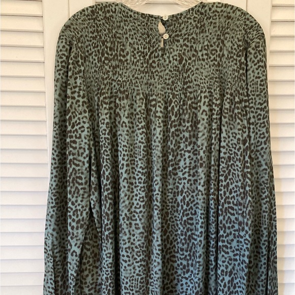 J.JILL Silky-feel top - Picture 5 of 6